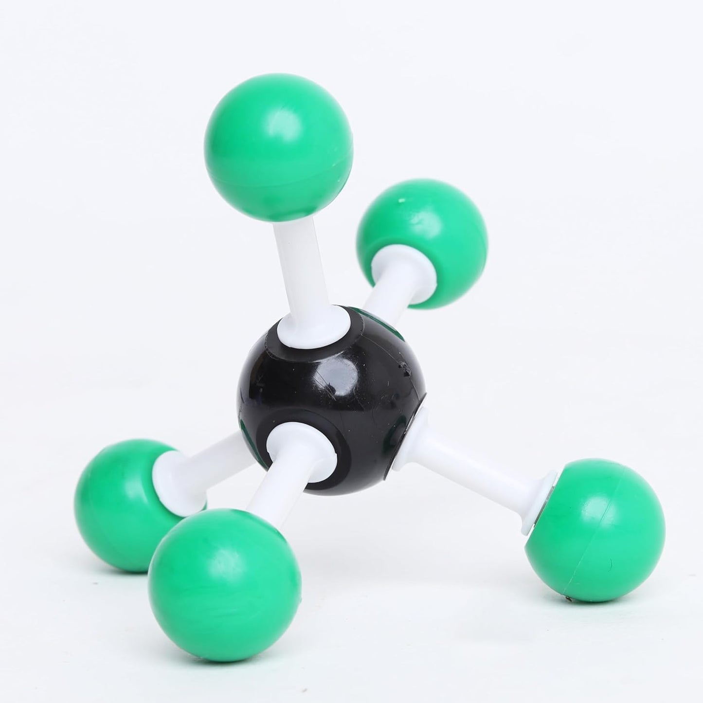 LABZIO Organic Molecular Model Kit – 111 Atoms, 140 Links, Study Guide – 3D Chemistry Set for Students, Teachers, STEM Education, Science Lab, Homeschool, Biochemistry, Chemical Bonding, Molecular Structures