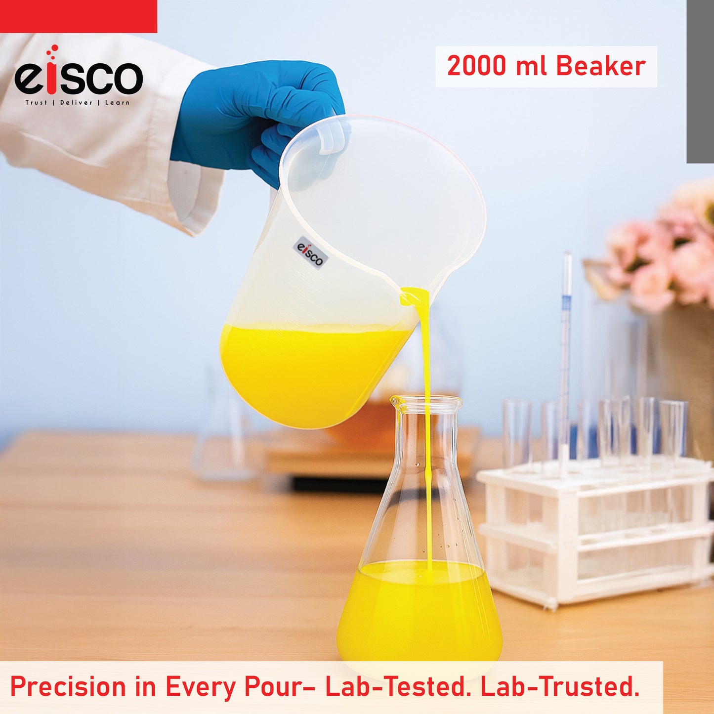 EISCO - Beaker with Handle and Spout, 2000 ml, made of Polypropylene, High Quality, Excellent Clarity, Autoclavable, Good Chemical Resistance, 20 ml Graduations